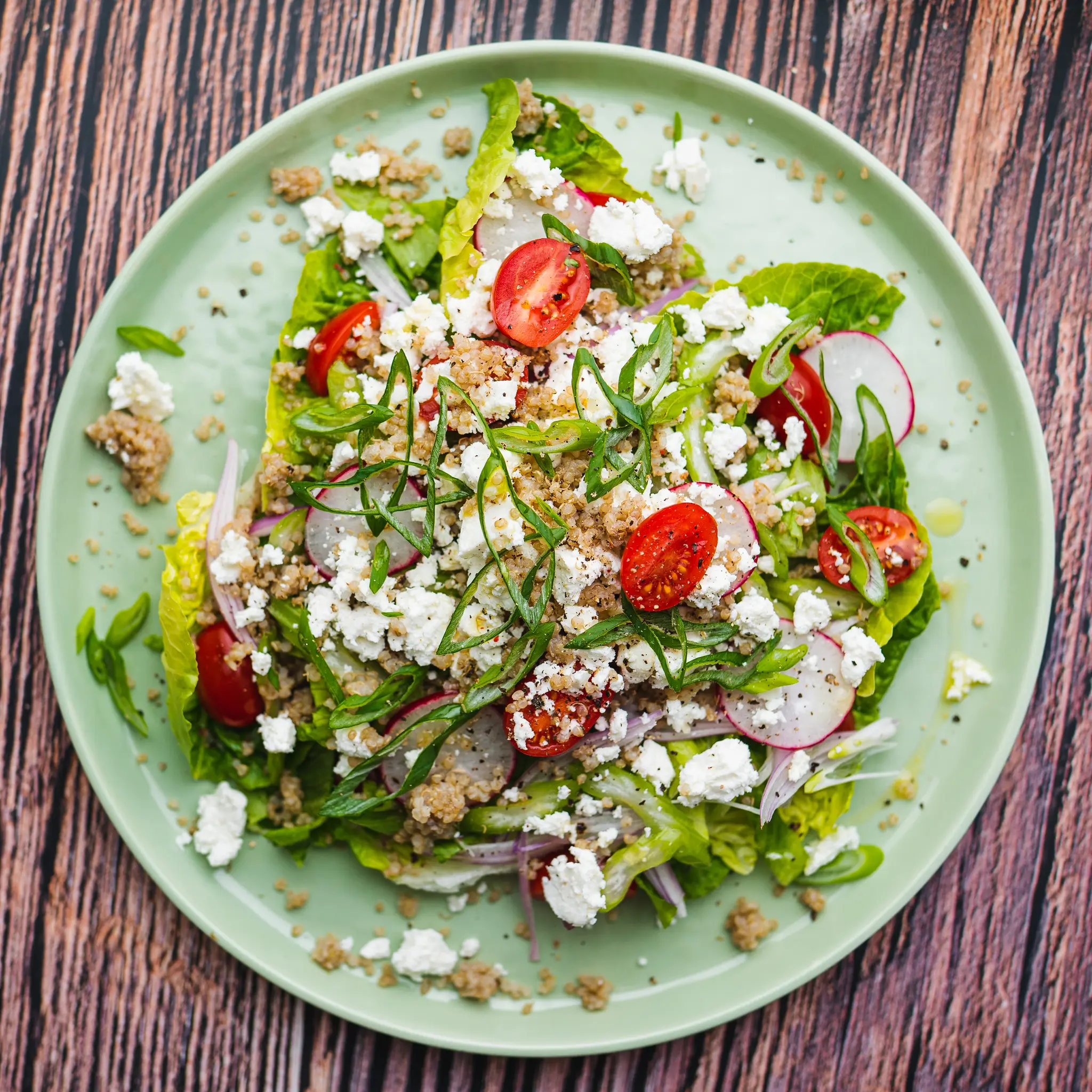 Sałatka z komosą i warzywami